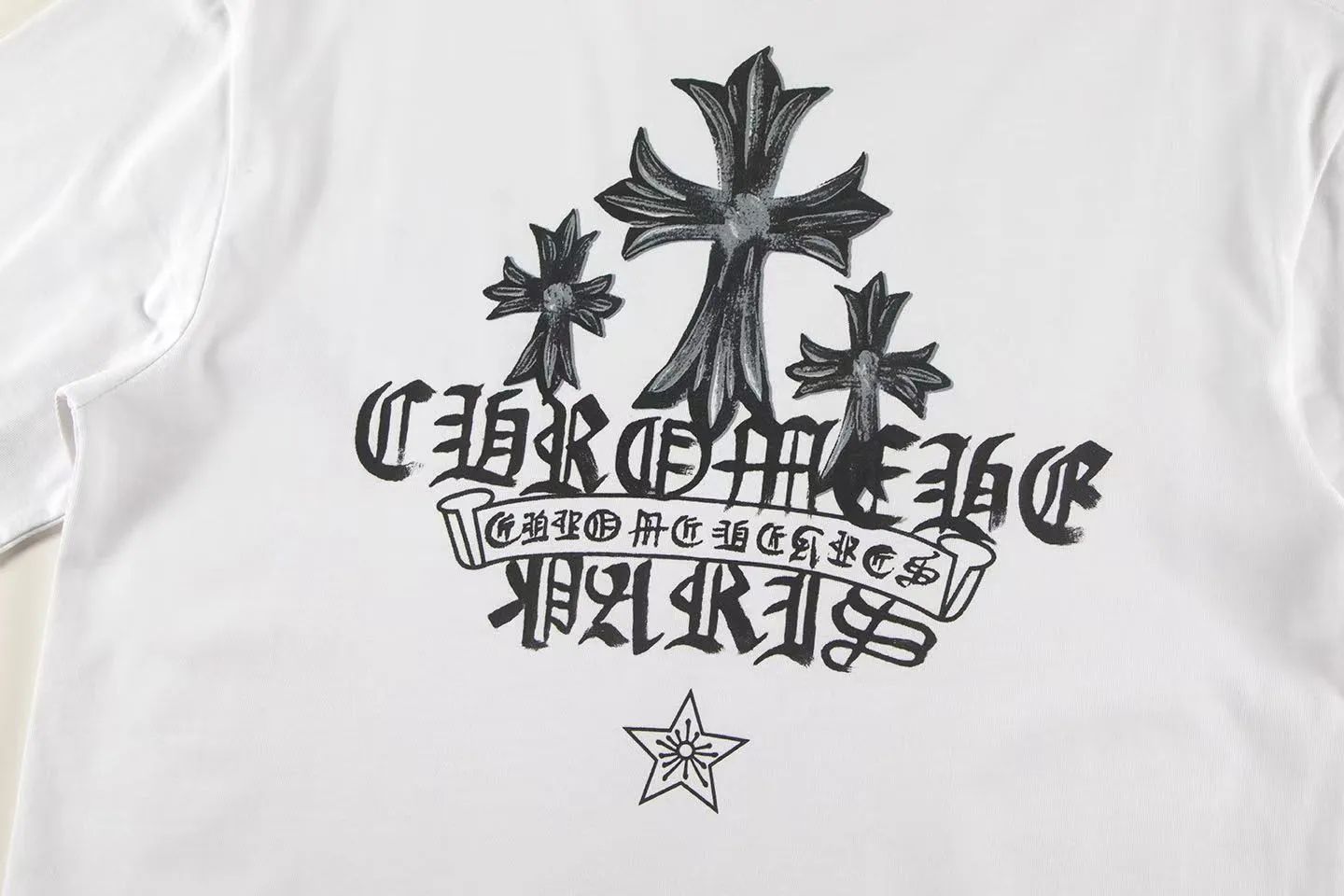 🅿️146 Style: 2025 new Croix Heart short-sleeved T-shirt Material: High version 300g double yarn combed cotton Size: S～XL Color: White Style number: Z020
